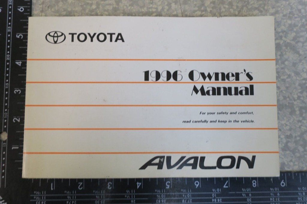 Picture of: TOYOTA AVALON OWNER’S MANUAL BOOK SET -FREE SHIPPING – OM