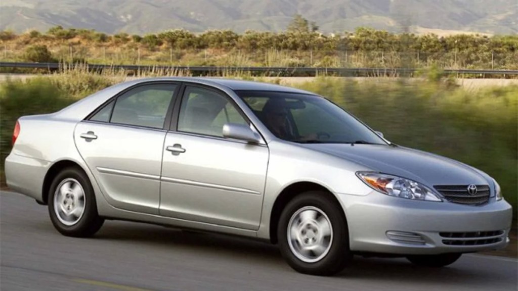 Picture of: Toyota Camry LE dr Sedan Specs and Prices – Autoblog