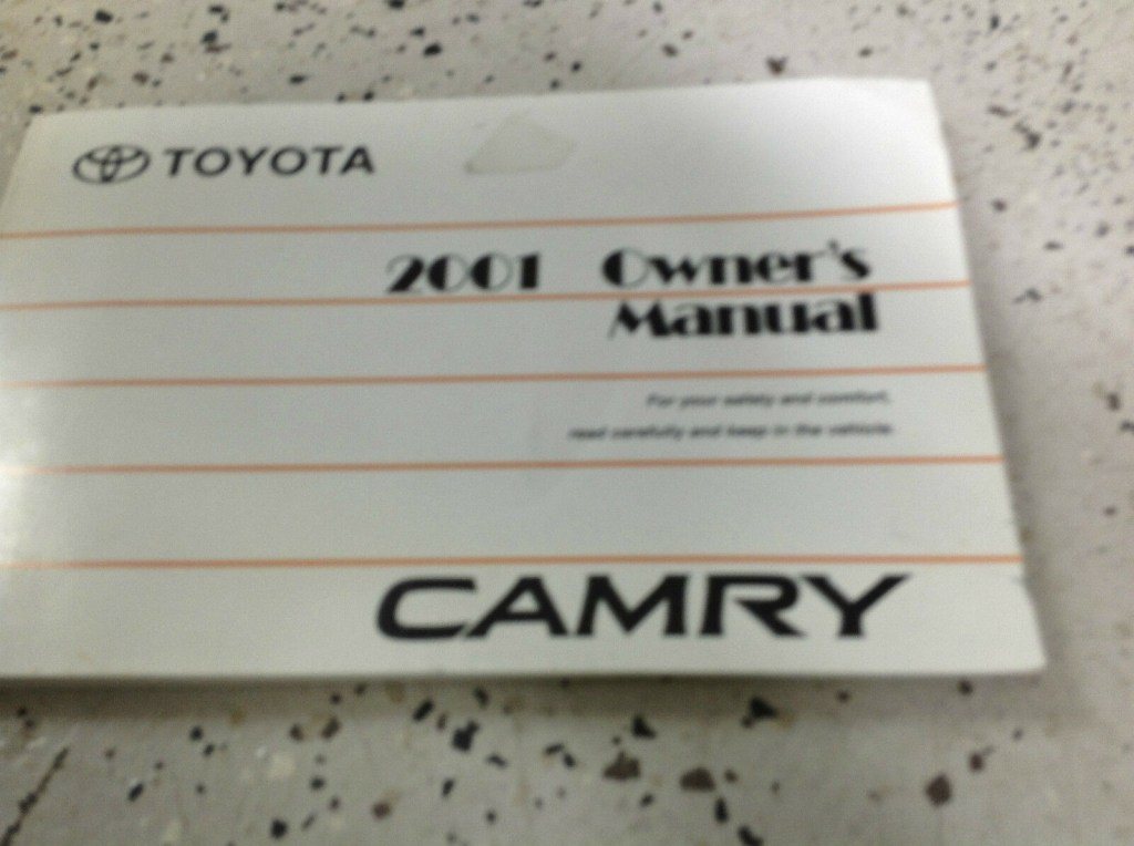 Picture of: TOYOTA CAMRY Owners Manual FACTORY DEALERSHIP NICE TOYOTA BOOK x