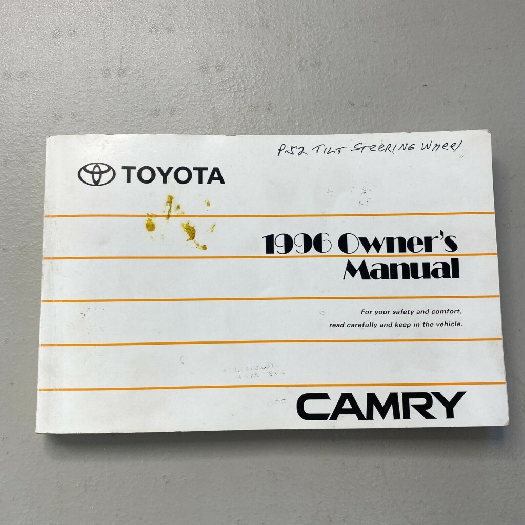 Picture of: TOYOTA CAMRY OWNERS MANUAL GUIDE  Paperback Book Booklet
