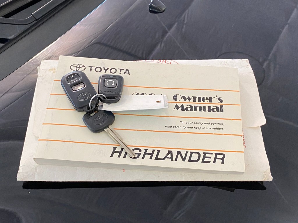 Picture of: Toyota Highlander Limited V – ShiftedMN